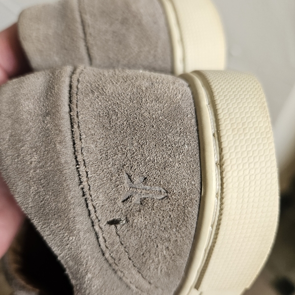 GUC Frye Slip-On Ivory Gore Sneakers in Gray Suede - Picture 3 of 8